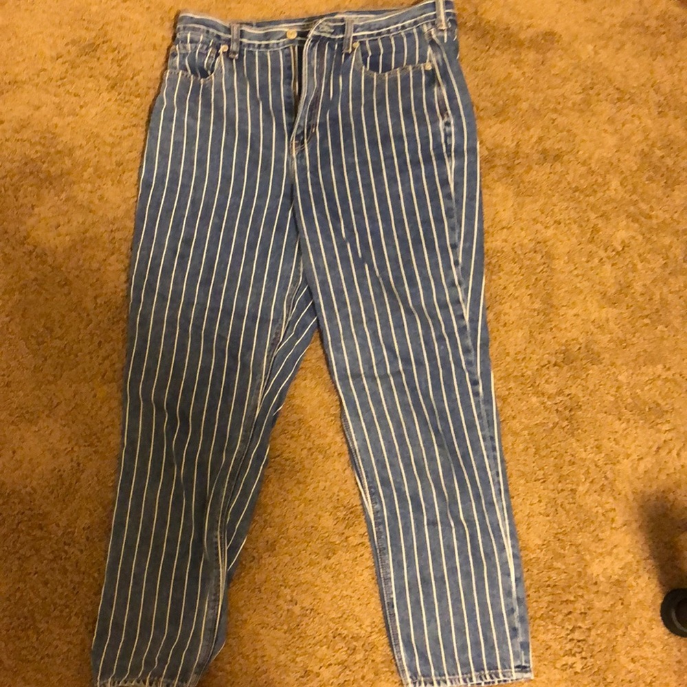 Cute blue jean capris with white stripes
